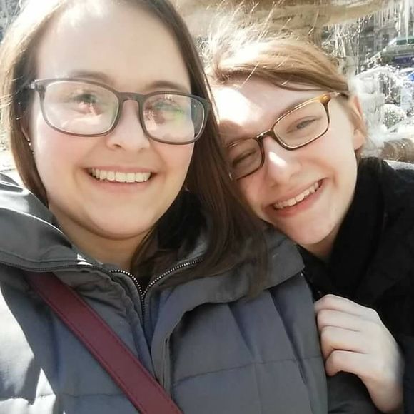 Meet your Posher, Lindsey - Picture 1 of 1